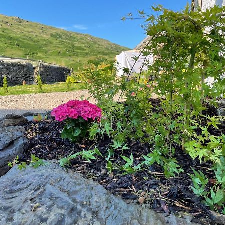 Garrison Of Inversnaid Farm With Hot Tub Exterior photo