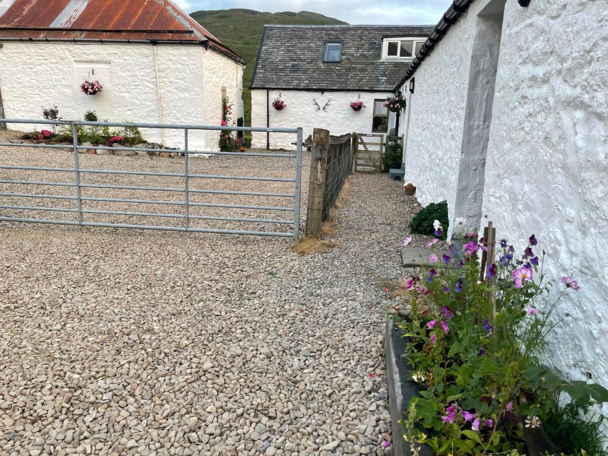 Garrison Of Inversnaid Farm With Hot Tub Exterior photo